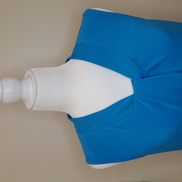 Calvin Klein 💙NWT💙Size Medium Turquoise Sleeveless Top! 💙💙💙 - Picture 2 of 13